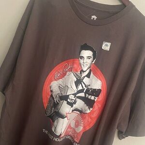 Graceland THE GUEST HOUSE AT GRACELAND Elvis Graphic 70Yrs RockRoll Gray Tee 2XL